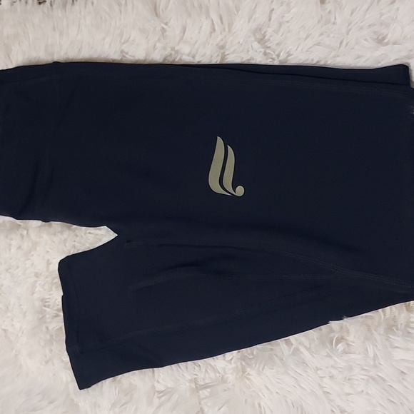 Fabletics Run Anywhere - Picture 11 of 11